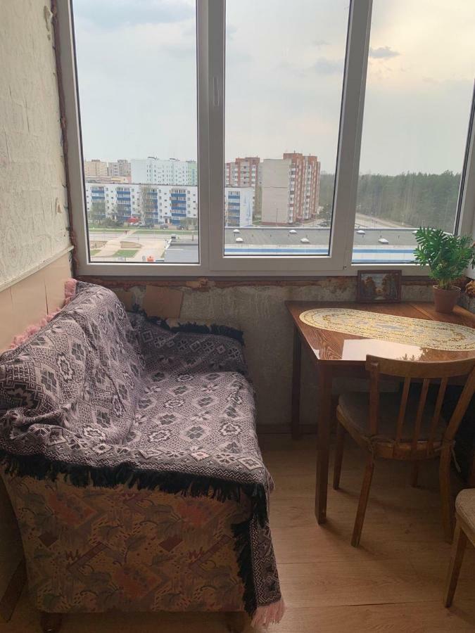 Ореховая Горка Апартаменты С Балконом И Лифтом Narva Exterior photo